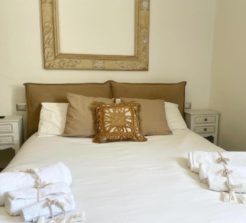 St.Joseph Bed and Breakfast Olbia Eksteriør billede